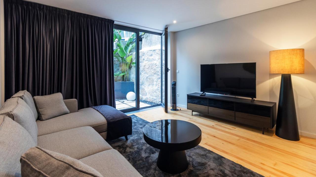 Premium 2Br Flat Near Santa Catarina By Lovelystay Porto Exterior photo