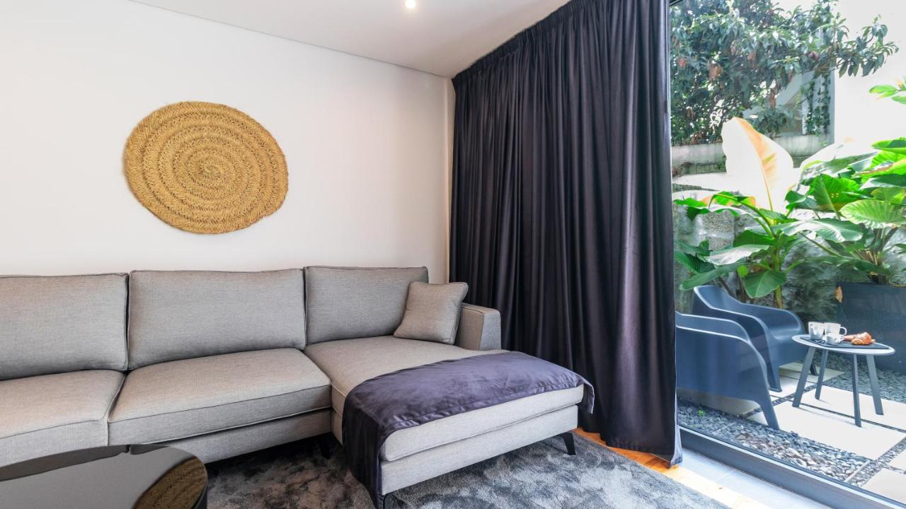 Premium 2Br Flat Near Santa Catarina By Lovelystay Porto Exterior photo